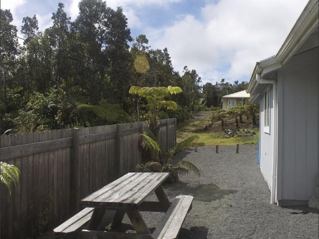 Aloha Ohia Hale Hotel Volcano Room photo